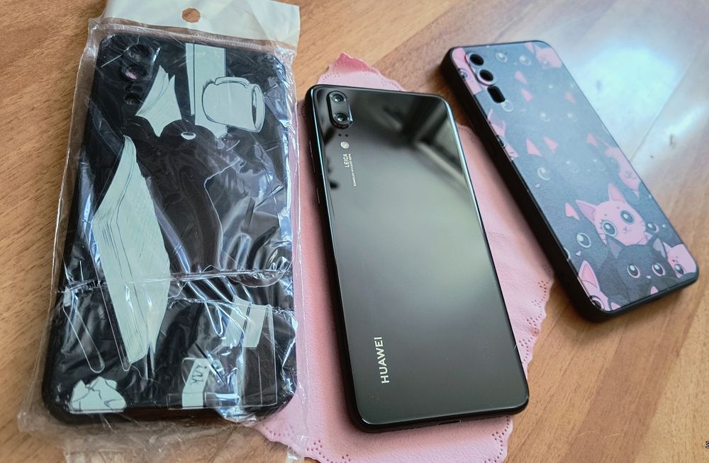 Huawei P20 + Huse 2 buc.