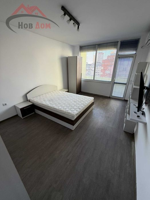 Тристаен на бул. България