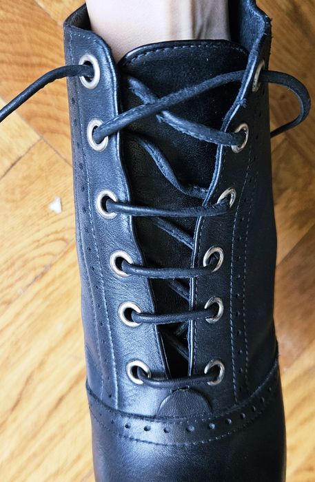 Ghete Buffalo, negre din piele, cu șiret