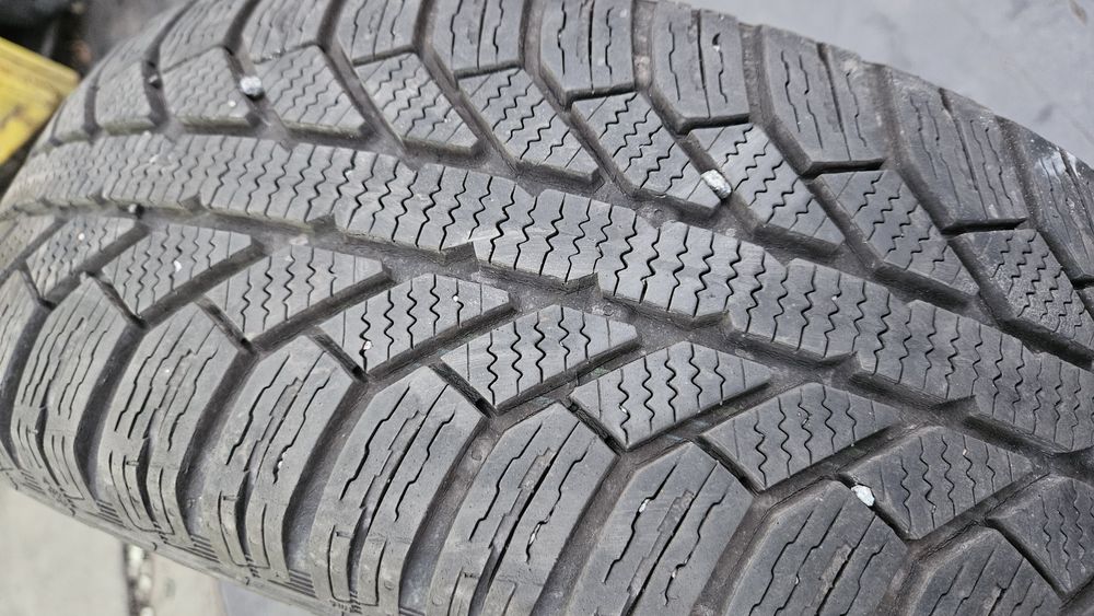 2бр гуми 195 65 15 семперит