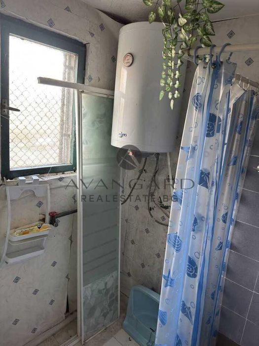 оф.24871 Масивна къща с двор/ с. Скутаре