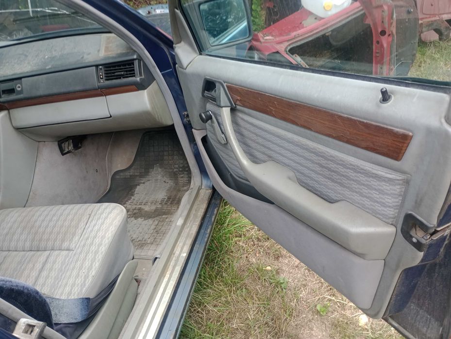 Piese pentru Mercedes W124 300 D