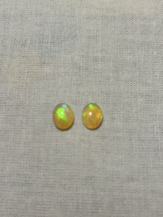 Опалы натуральные