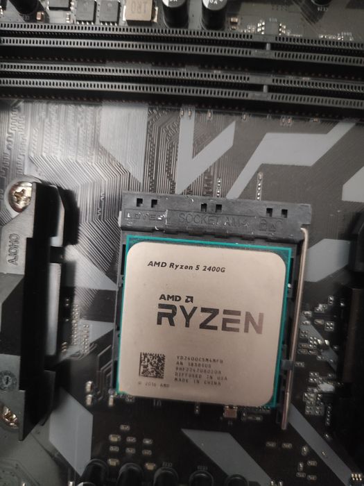 Комплект Onda B450S-W + Ryzen 5 2400G