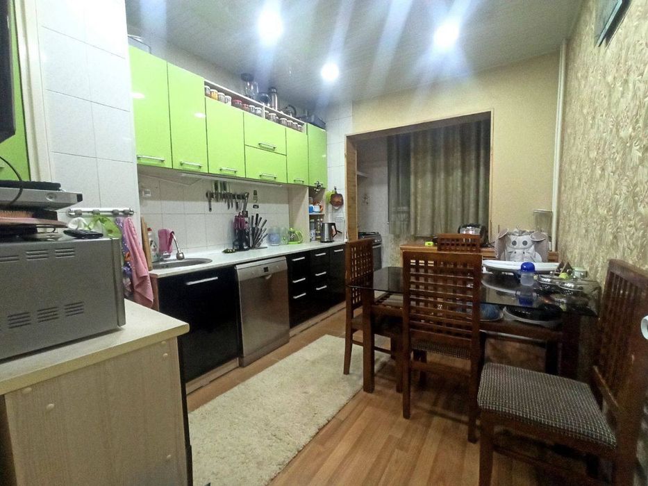 Продаётся квартира Чиланзар 24 квартал 2+2/1/9,130 кв.м