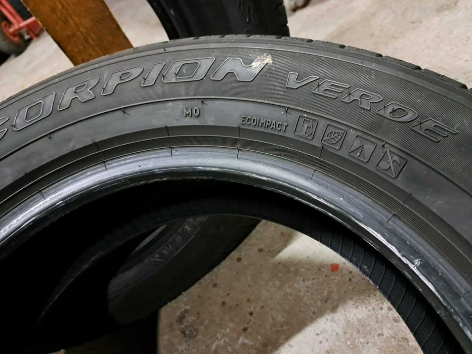 * 2 anvelope 215/65 R17 Pirelli