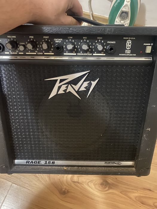 Amlificator de chitara electrica peavey rage 158