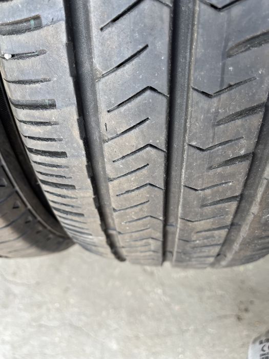 2 бр. гуми за бус 215/65/16C Hankook DOT 1019 6,2 mm
