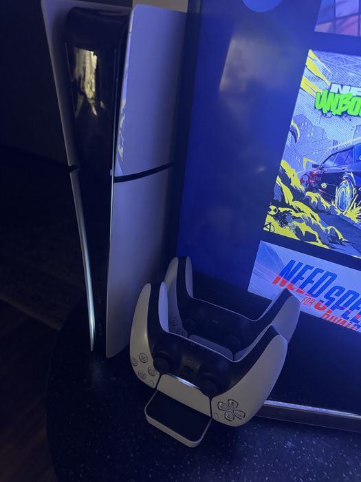 пс 5 слим новый в идеале