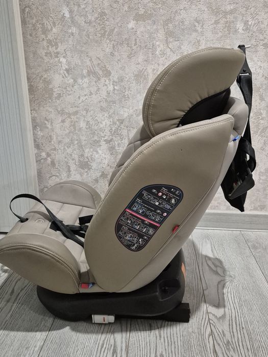 Детское автокресло Kidillo