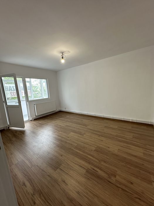 Apartament 4 camere Dacia Etajul 1