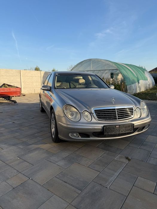 Mercedes-Benz E-Class W211 - An 2004 - 2.2 CDI - Cutie Automată - Climă * Încălzire Scaune