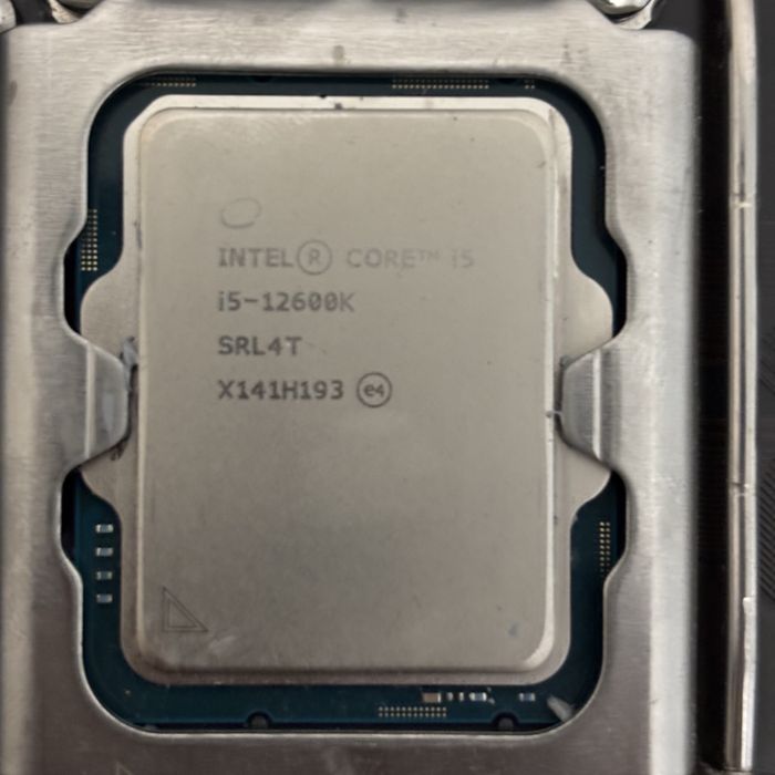 kit i5 12600k + b660m + cooler arctic duo freezer