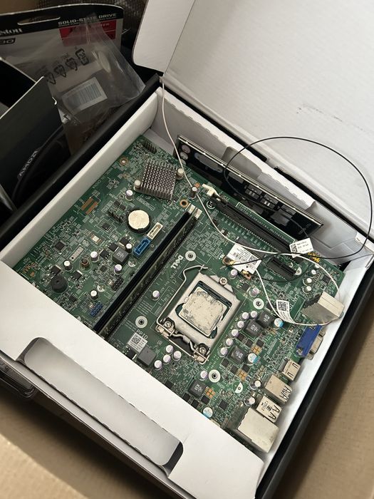 Комплект части за компютър и периферия