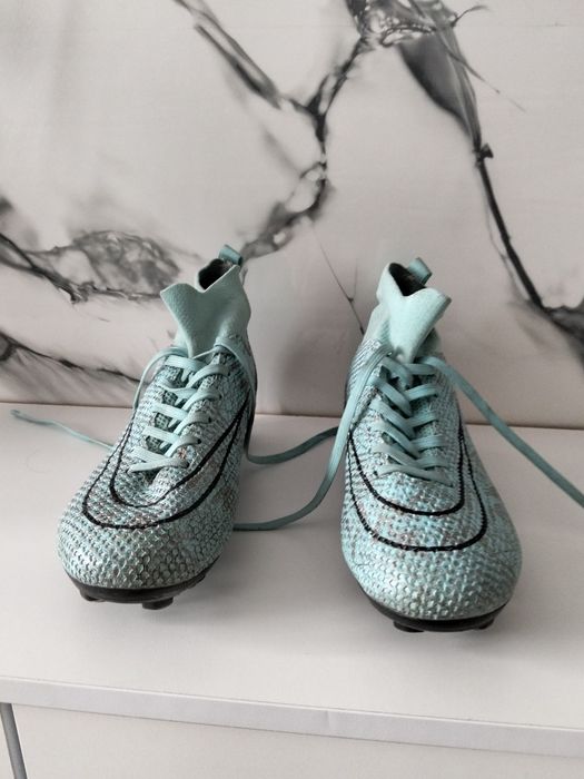 Продам бутсы Nike 37-38 размер