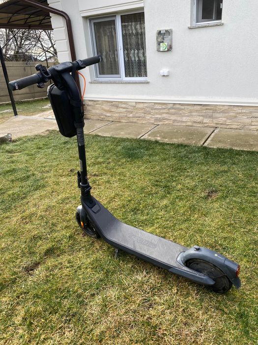 Vând trotineta electrica