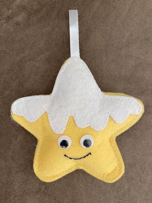 Коледни играчки от филц