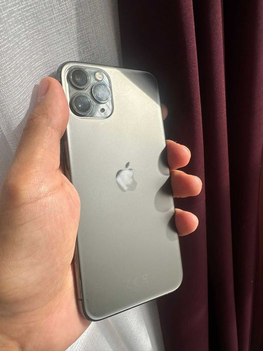 Iphone 11 Pro 64 Gb baterie 88 %  Liber de retea Impecabil