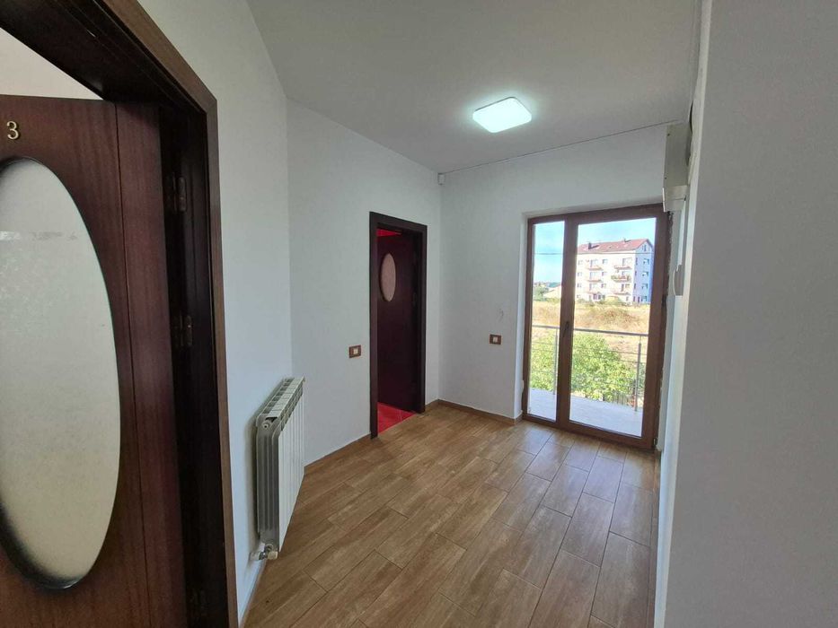 Proprietar - Vila cu 6 camere, 200 mp,3 bai,pretabila orice activitate