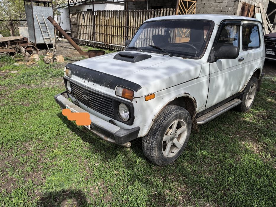 Нива 2121 в хорошем состояний