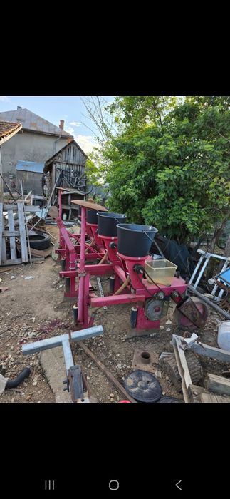 Vand semănătoare porumb