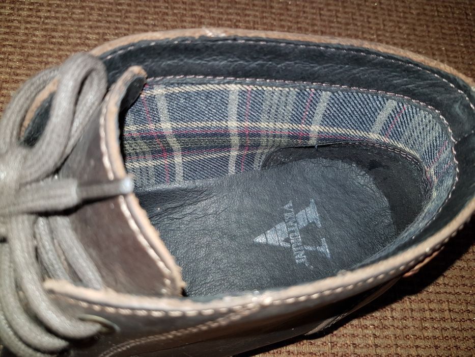 Ботинки кожаные фирмы "Venturini"