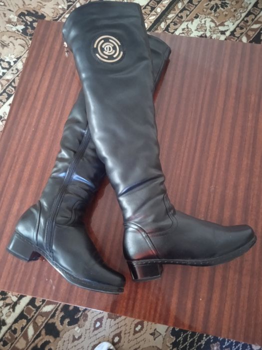 Сапоги ботфорты чёрные на меху 39 размер