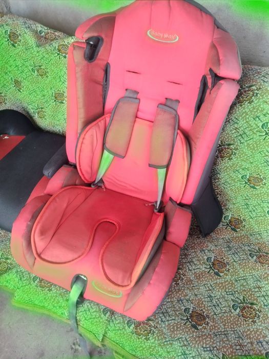 Детски столчета 50 лв двети