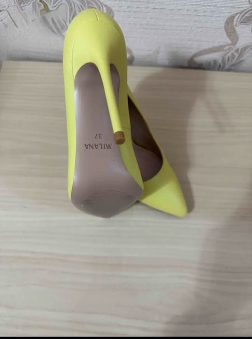 Туфли на каблуке