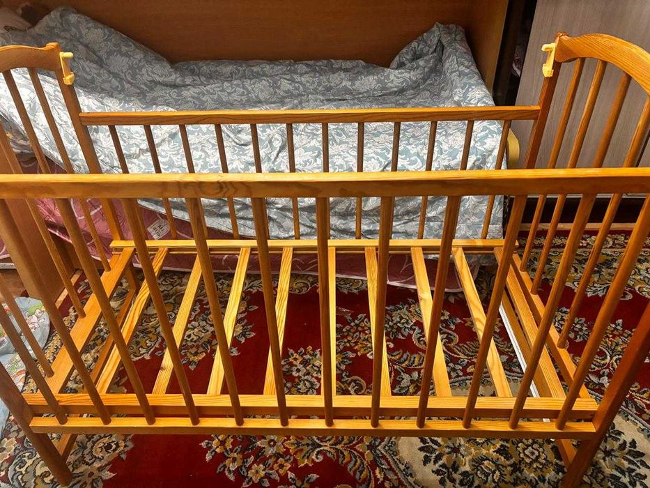 Детская кроватка