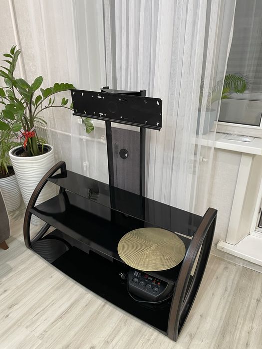 Продаю подставку под телевизор