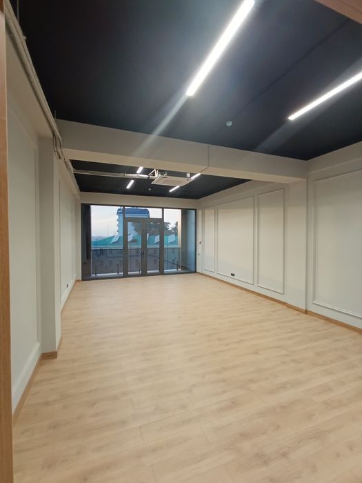 Premium arenda Shayxontohur tumanida 5 qavatli zamonaviy bino