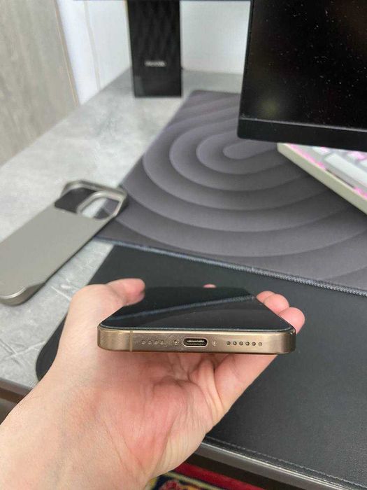 Iphone 16 ProMax Desert Titanium 256gb.