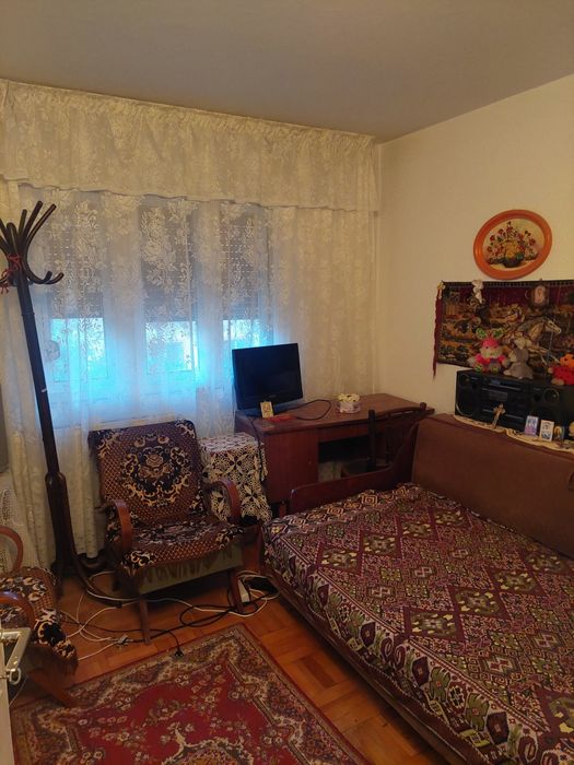 / Apartament  3  Camere   Etaj 1   / RM SĂRAT /