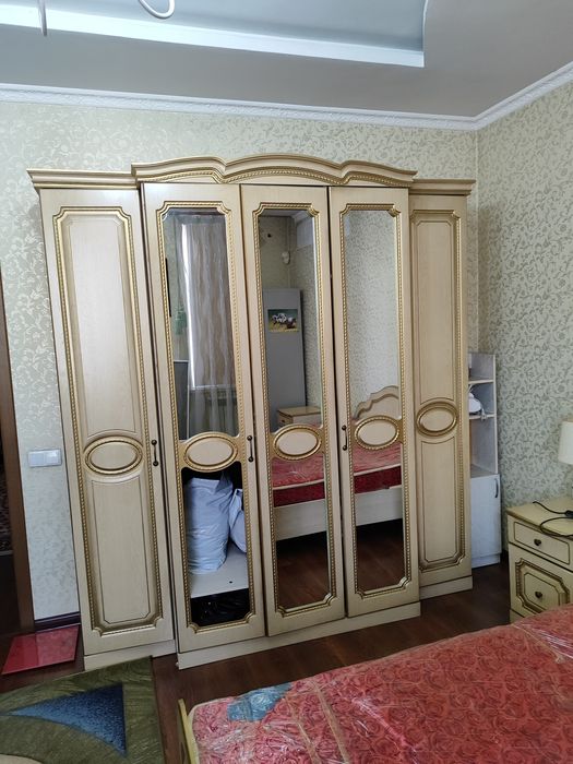 Спальный гарнитур