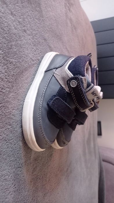 Обувки, Маратонки 20,24,25,26 номер, Mayoral, Clarks, Ботуши Колев и К