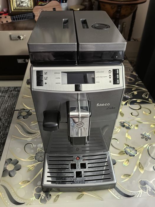Mașina de cafea SAECO Lirika