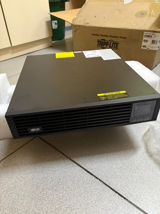 ИБП, Tripp Lite, SUINT2200LCD2U, 2200VA