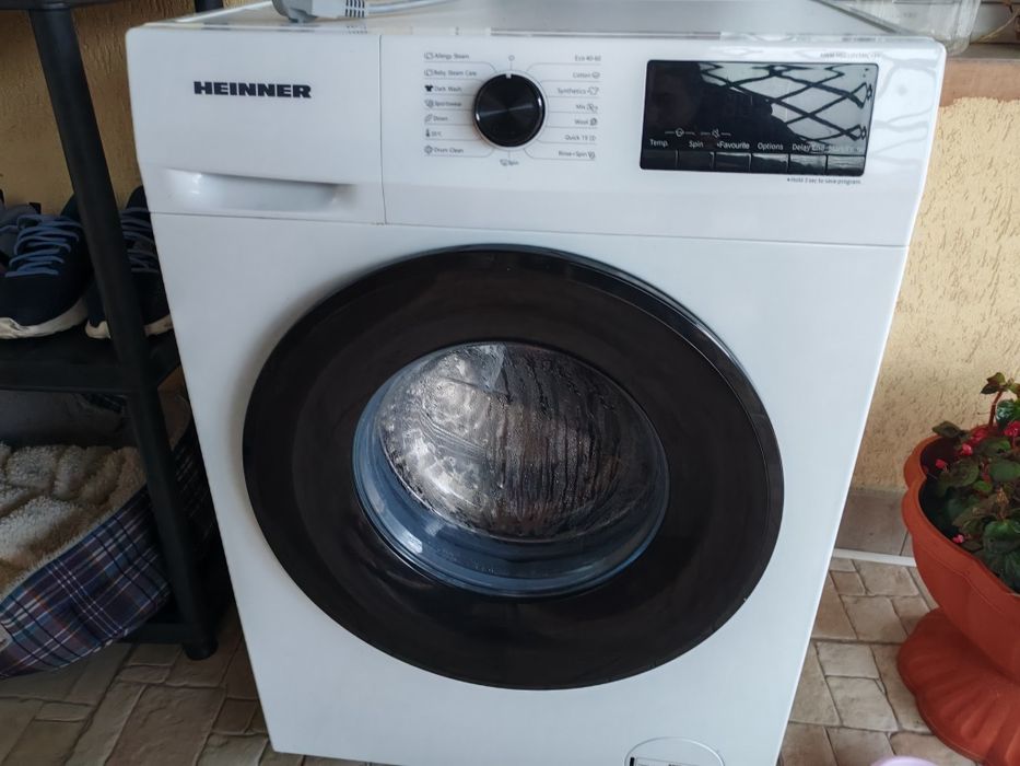 Vând masina de spalat Heinner