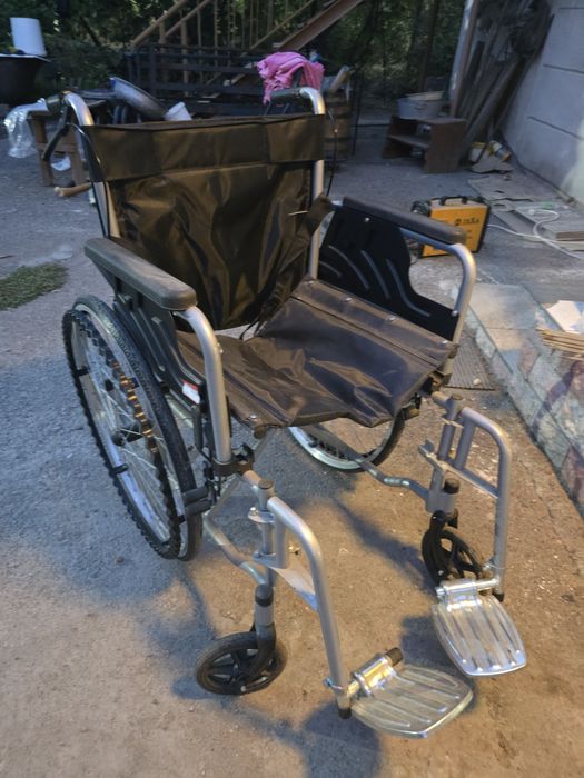 Инвалидная коляска