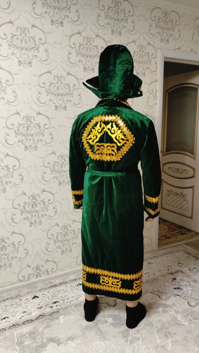 Продам красивый чапан