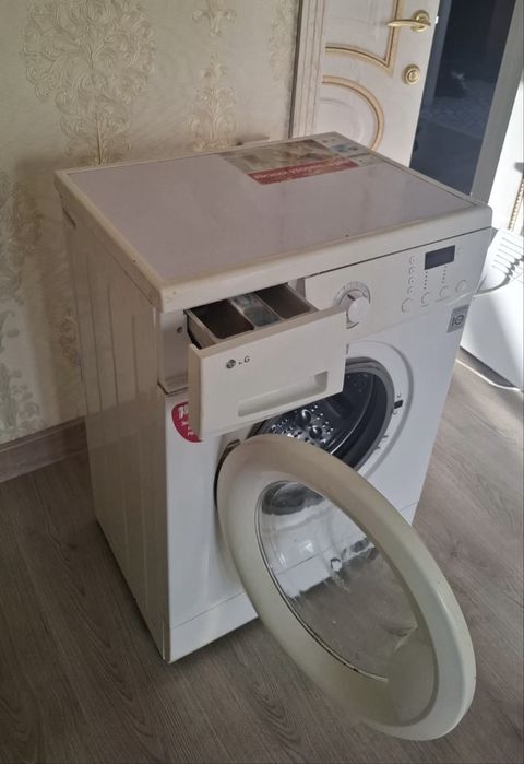 Продам стиральную машину