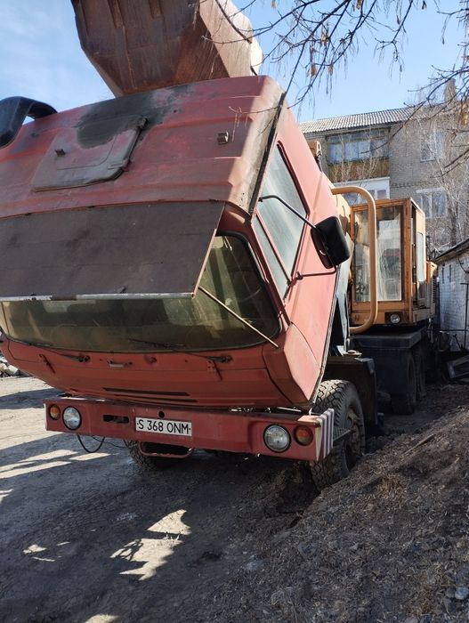 Экскаватор. Татра 814