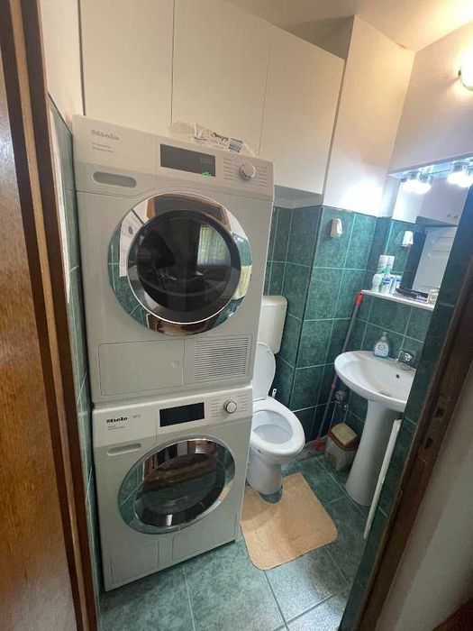 Apartament cu trei camere și garaj