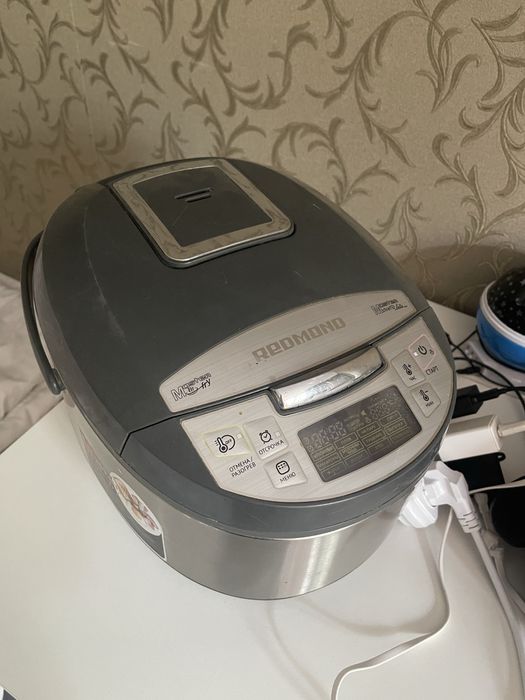 Продам мультиварку редмонд