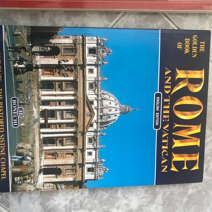 Продавам интересни книги на български, итал. и англ. езици