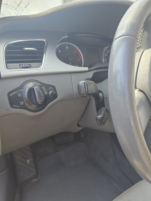 Dezmembrez audi a4 b8