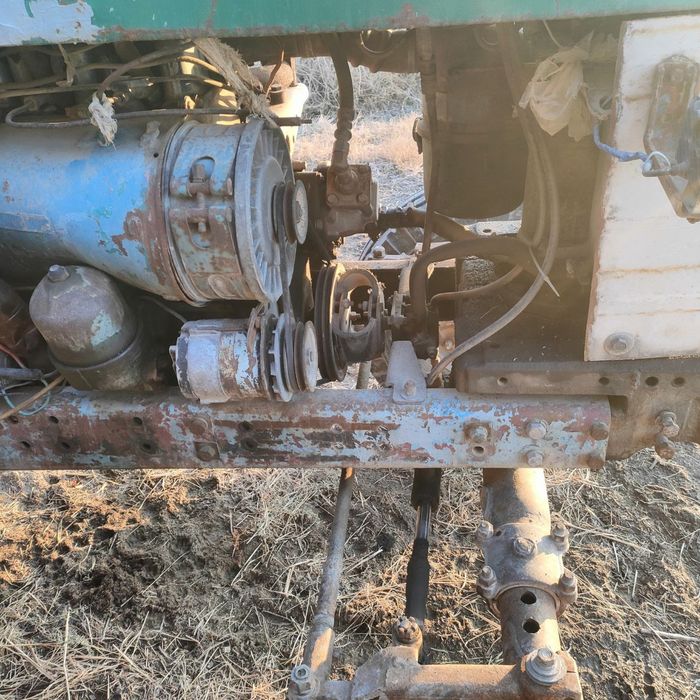 Traktor sotiladi Narxi 22 Milyon