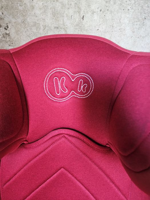 Vand 2 scaune pentru copii