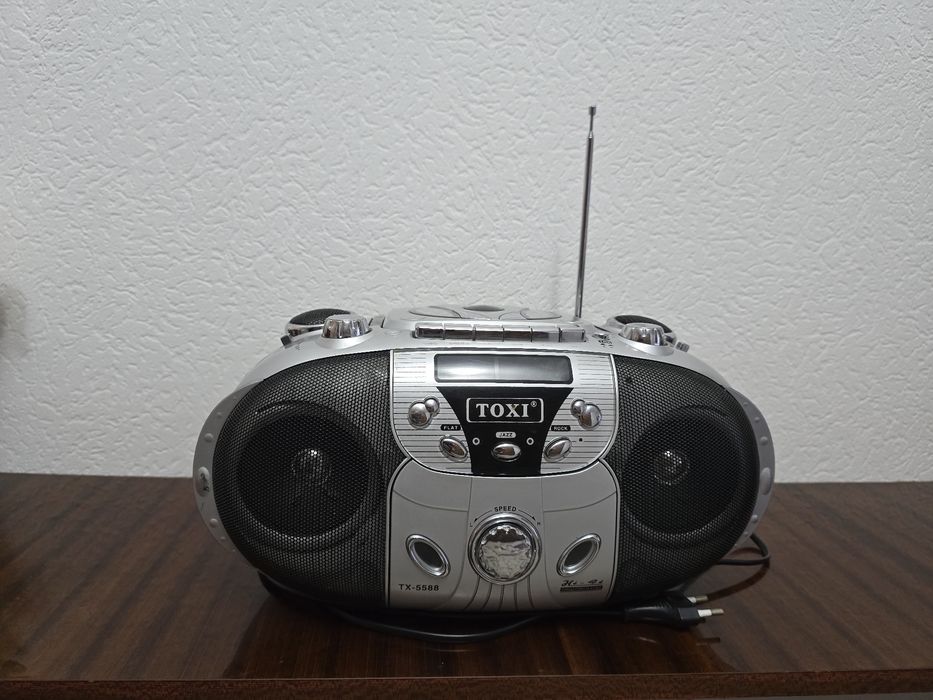 Продам недорого .